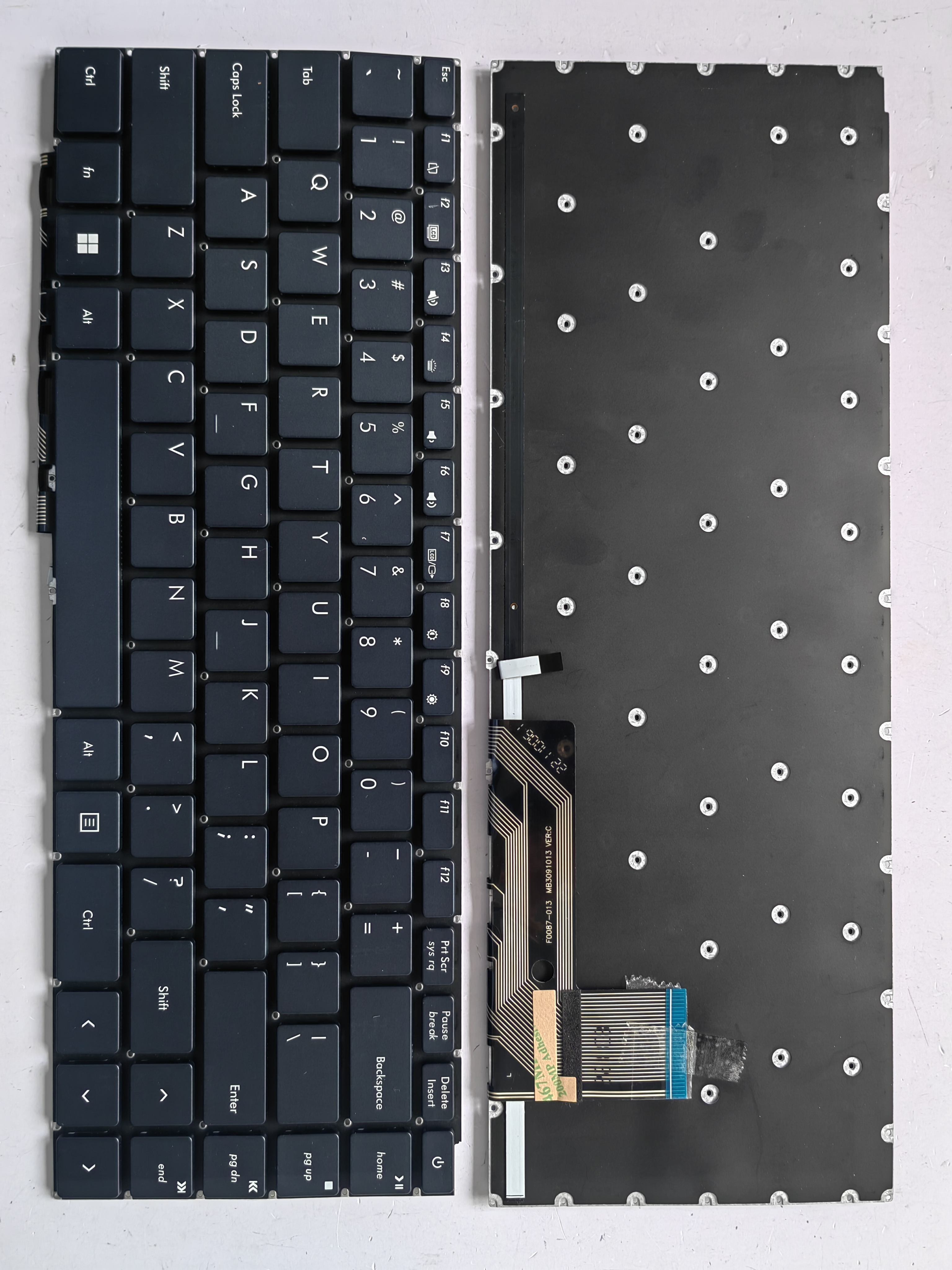 Picture of New Replacement Laptop Keyboard For N/A SX22065/F0087-013/MB3091013 Blue Backlit US Layout
